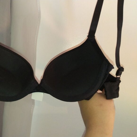 🍒2/$50🍒NWT Black Push Up Bra with Elegant Detailing 32 B - Picture 4 of 16
